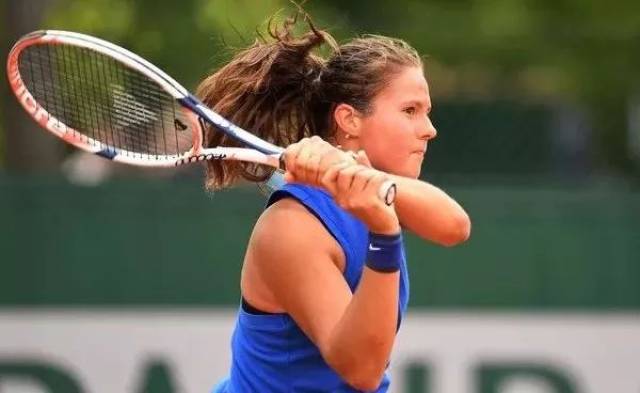 刚满18岁 刚满18岁